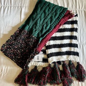 NWT Women’s Free People Chunky Knit Scarf